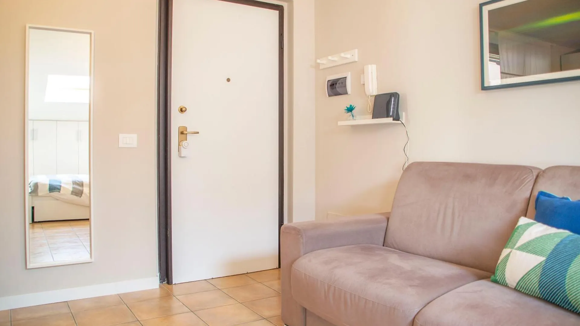 Ferienwohnung Small Island In Mailand